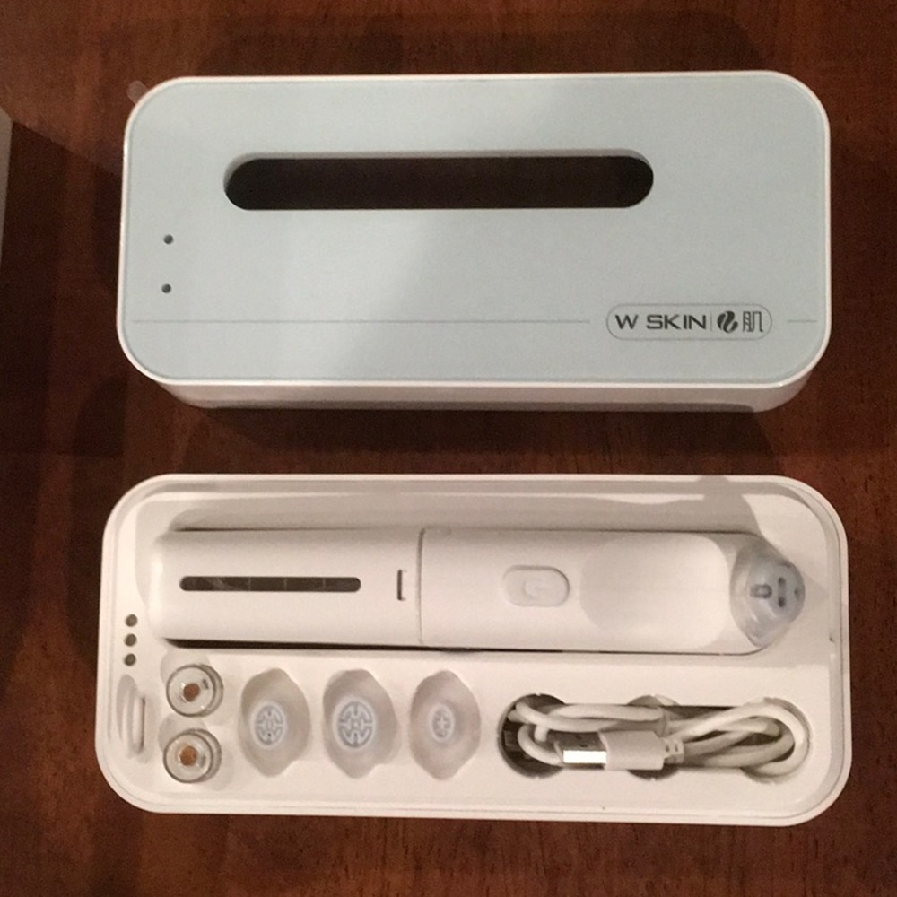 W Skin Aqua Facial